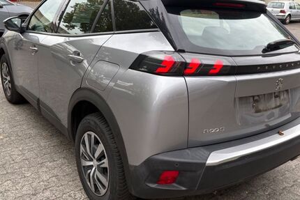 Peugeot 2008 138.636 km 9.282 &euro; Frankfurt am Main 60389