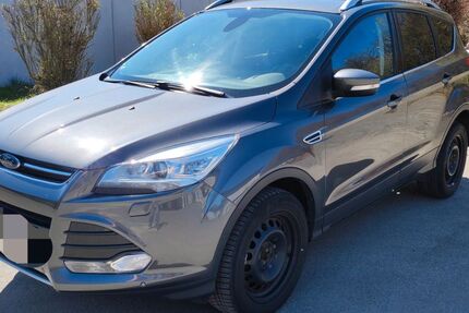 Ford Kuga 117.000 km 9.799 &euro; Eichenzell-Rönshausen 36124