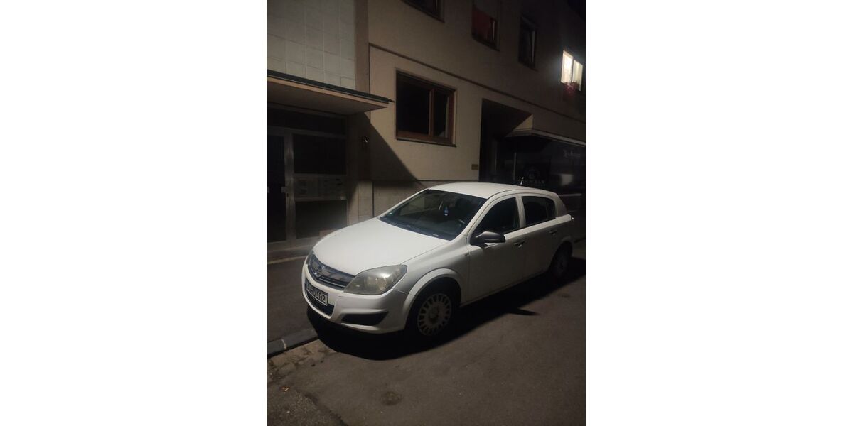 Opel Astra 154.000 km 2.499 € Augsburg 86165
