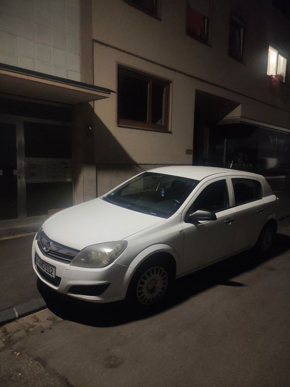 Opel Astra 154.000 km 3.999 € Augsburg 86165