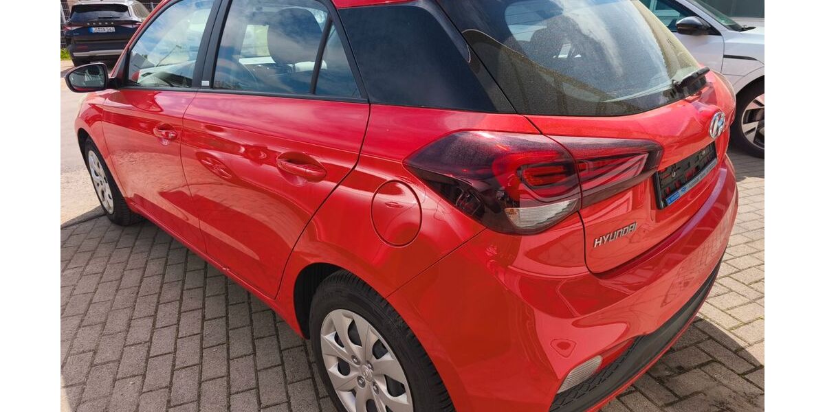 Hyundai i20 62.500 km 8.690 &euro; Lörrach 79539