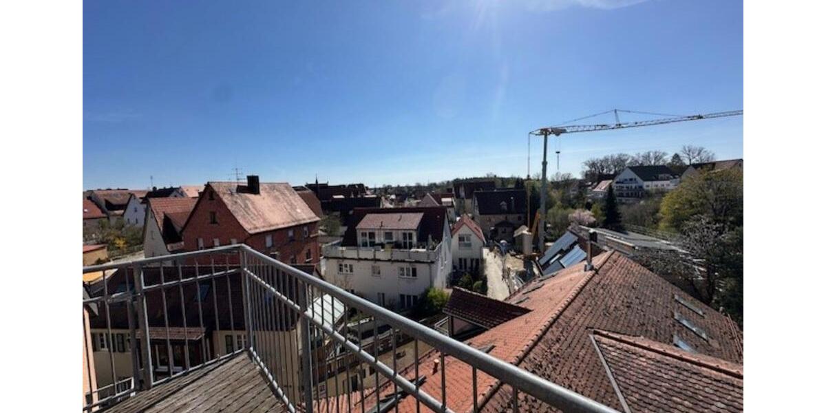 6 Zimmer Wohnung 165 m² + 45 m² Balkon im Herzen von Wendelstein 6 zimmer