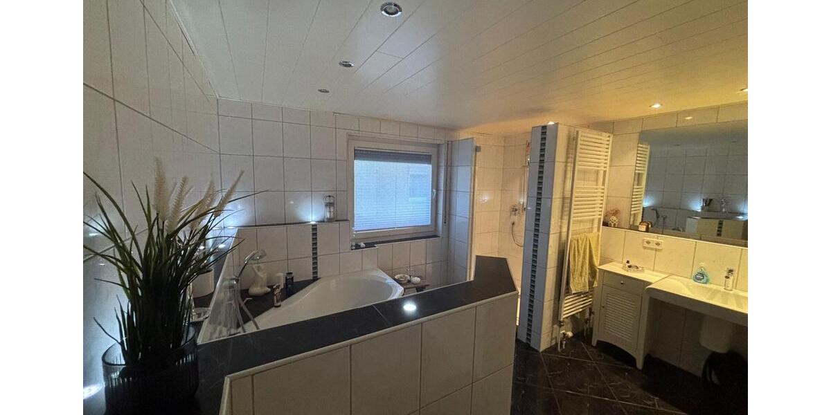 Einfamilienhaus Rühen - 5 Zimmer, 134 m&sup2;, 313.000&euro; | Angebot:26336152