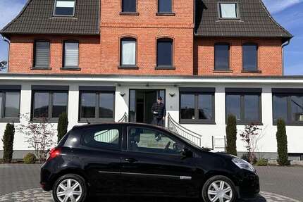 Renault Clio 117.436 km 4.250 &euro; Rotenburg a.d Fulda 36199