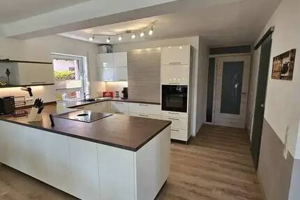 Haus Burgthann Ezelsdorf - 7 Zimmer, 210 m&sup2;, 699.000&euro; | Angebot:25384382