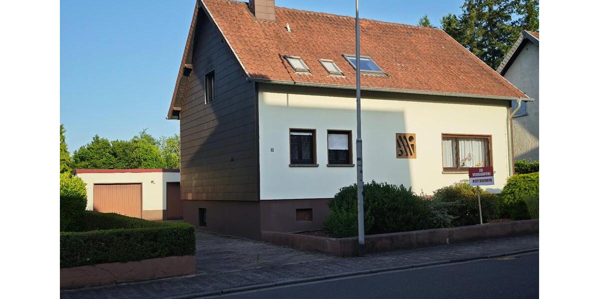 Einfamilienhaus Sankt Ingbert - 6 Zimmer, 131 m&sup2;, 250.000&euro; | Angebot:27153598