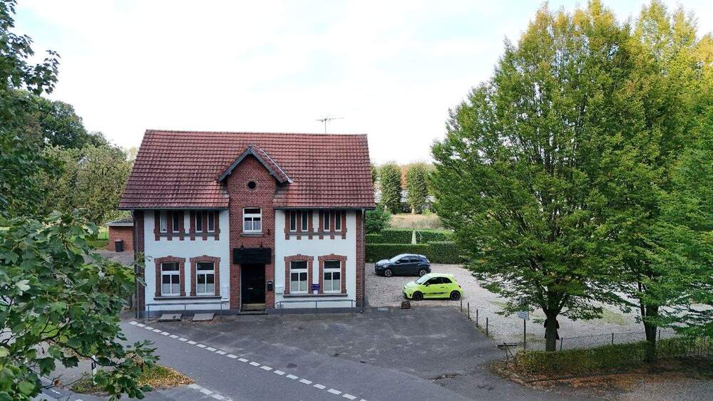 Mehrfamilienhaus, Wohnhaus Bedburg-Hau Schneppenbaum - 8 Zimmer, 122 m&sup2;, 590.000&euro; | Angebot:25796369