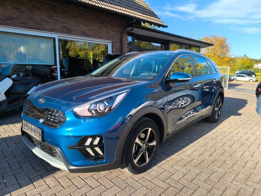 Kia Niro 60.000 km 19.900 € Lügde 32676