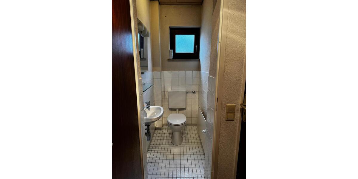 Etagenwohnung Mannheim Gartenstadt - 4 Zimmer, 90 m&sup2;, 1.500&euro; | Angebot:25027055