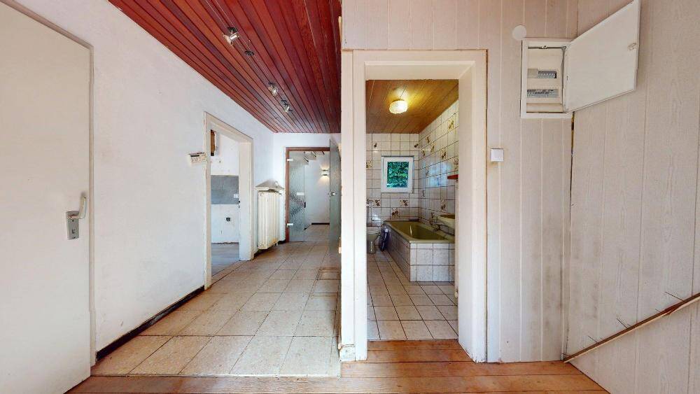 Mehrfamilienhaus, Wohnhaus Waldfischbach - 7 Zimmer, 130 m&sup2;, 119.000&euro; | Angebot:25998505