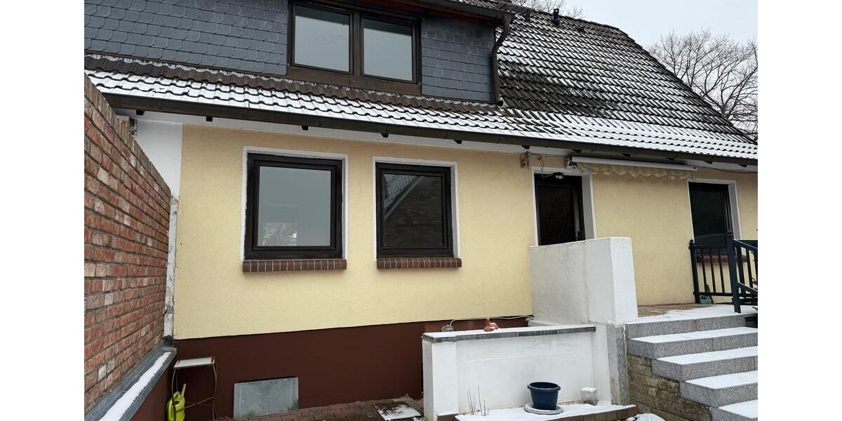 Doppelhaushälfte Pinneberg - 4 Zimmer, 85 m&sup2;, 1.400&euro; | Angebot:24739670