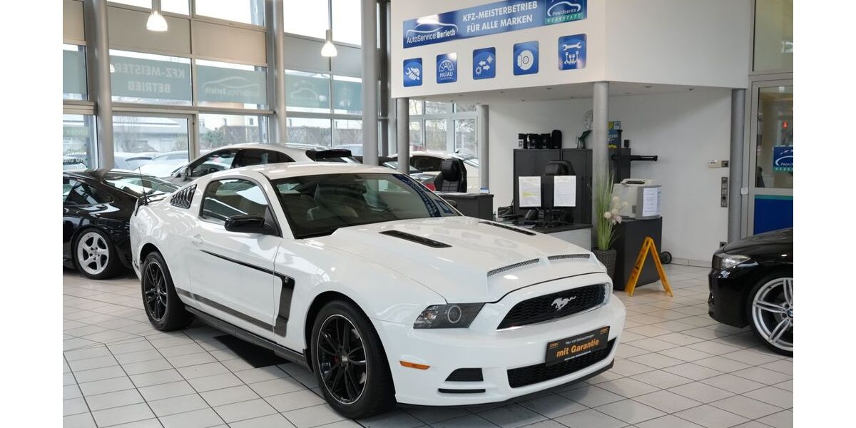 Ford Mustang 176.806 km 15.500 &euro; Obertshausen 63179