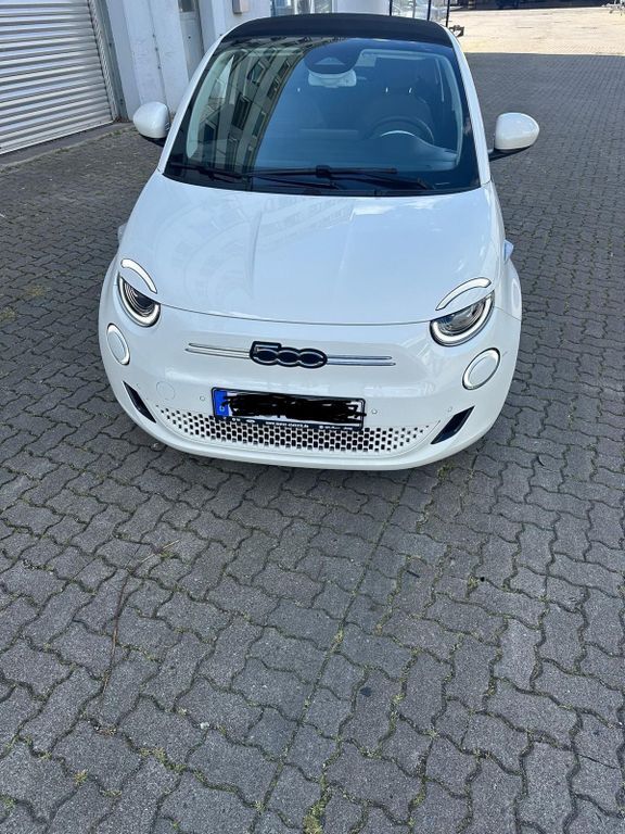Fiat 500e 16.127 km 18.700 € Lübeck 23556