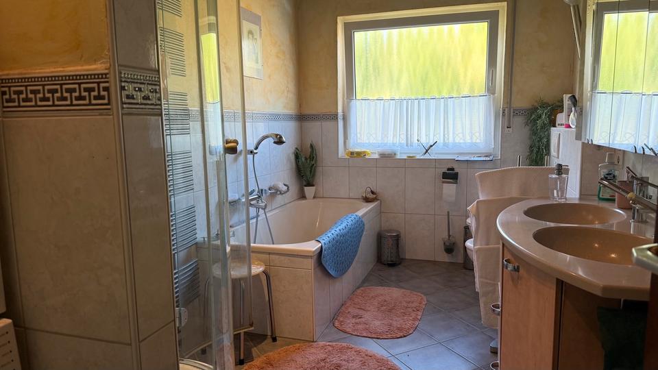 Mehrfamilienhaus, Wohnhaus Wilnsdorf - 10 Zimmer, 255 m&sup2;, 345.000&euro; | Angebot:27121666