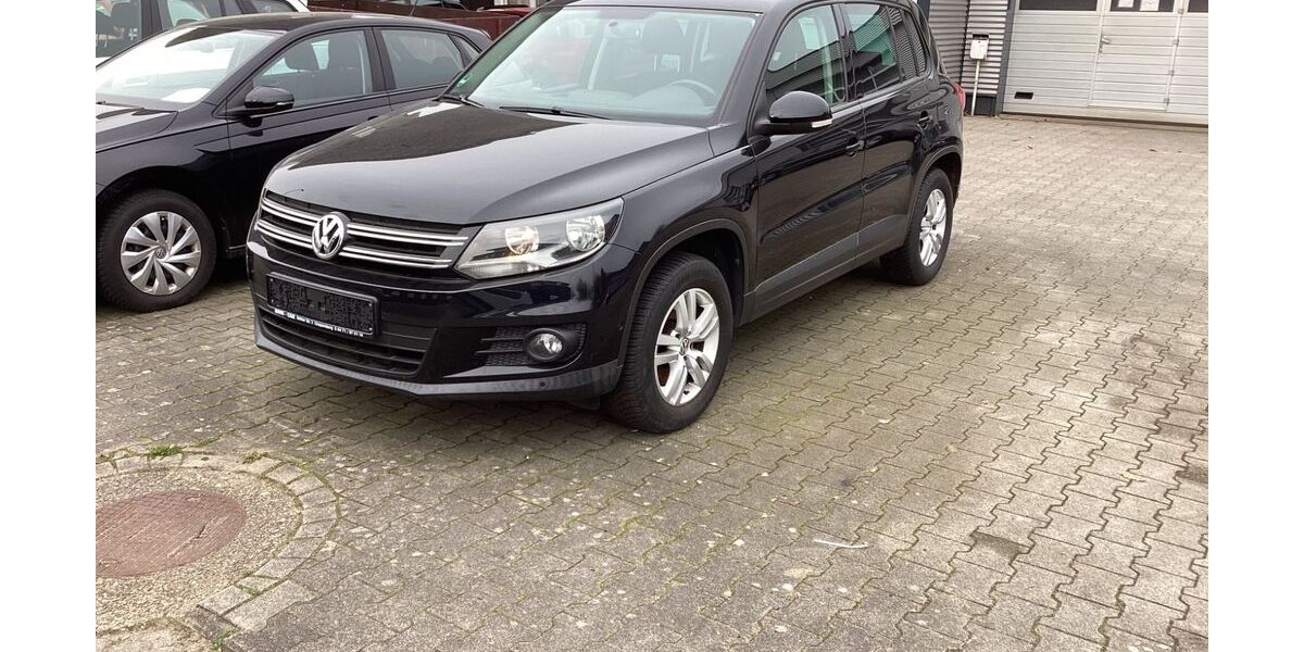 VW Tiguan 91.000 km 12.400 &euro; Cloppenburg 49661