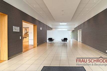Hochwertige Gewerbeimmobilie im Kurgebiet Bad Säckingen Ehemalige Tagesklinik - vielfältig nutzbare, moderne Einrichtung in exklusiver Lage zimmer