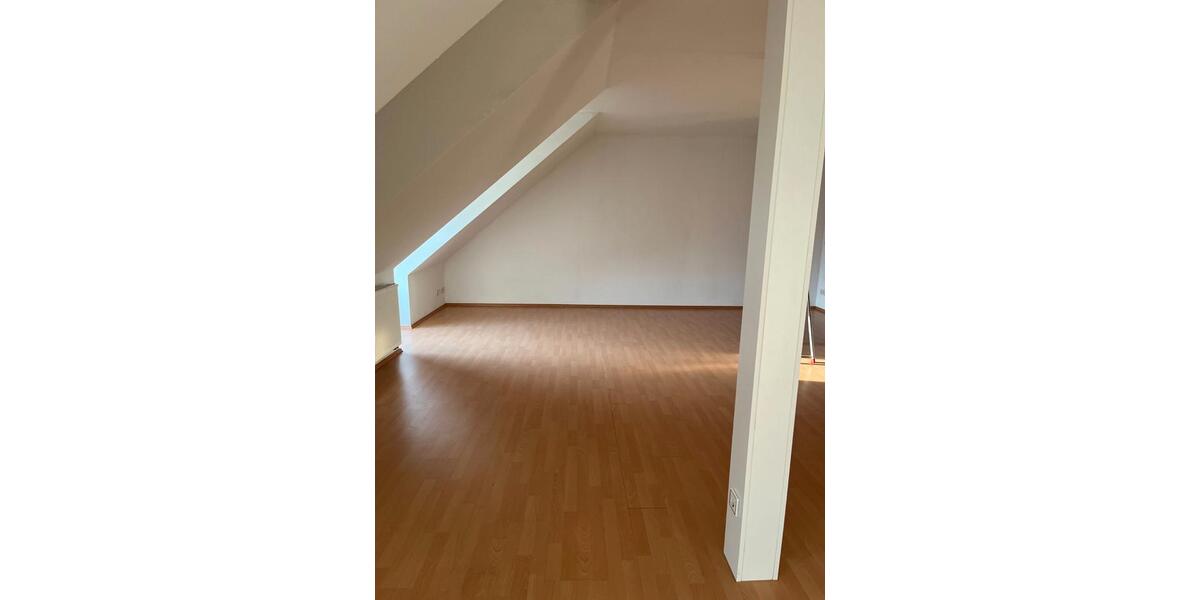 Dachgeschoßwohnung Landau in der Pfalz - 3 Zimmer, 104 m&sup2;, 832&euro; | Angebot:26492660