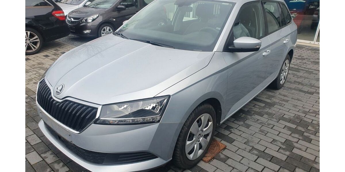 Skoda Fabia 52.900 km 11.199 &euro; Roßdorf 64380