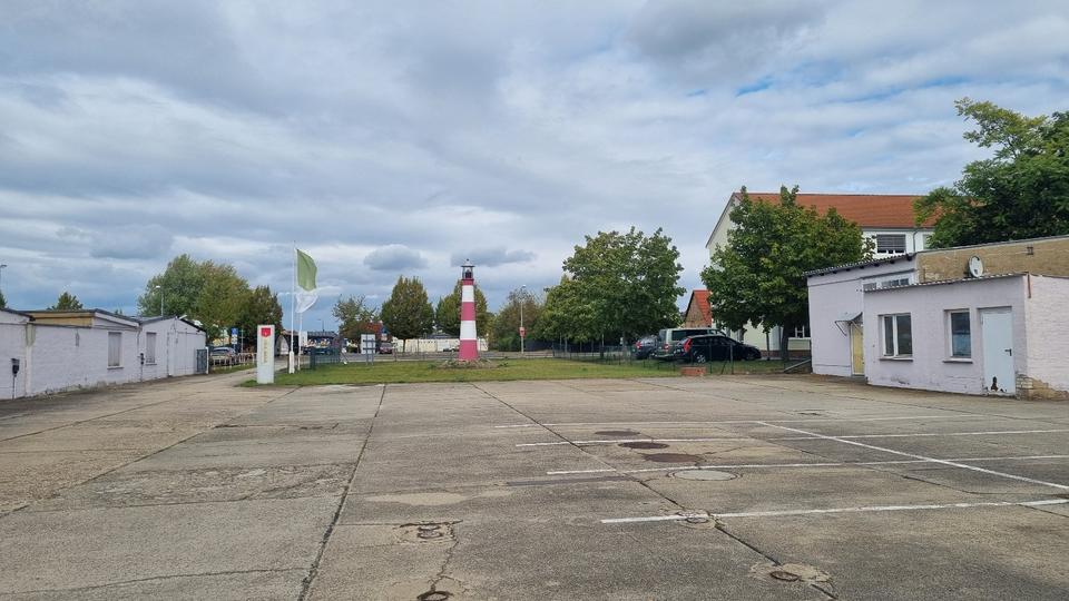 BüroPraxis mit reichlich Parkplätzen vor der Haustür in Lübbenau zu Vermieten zimmer
