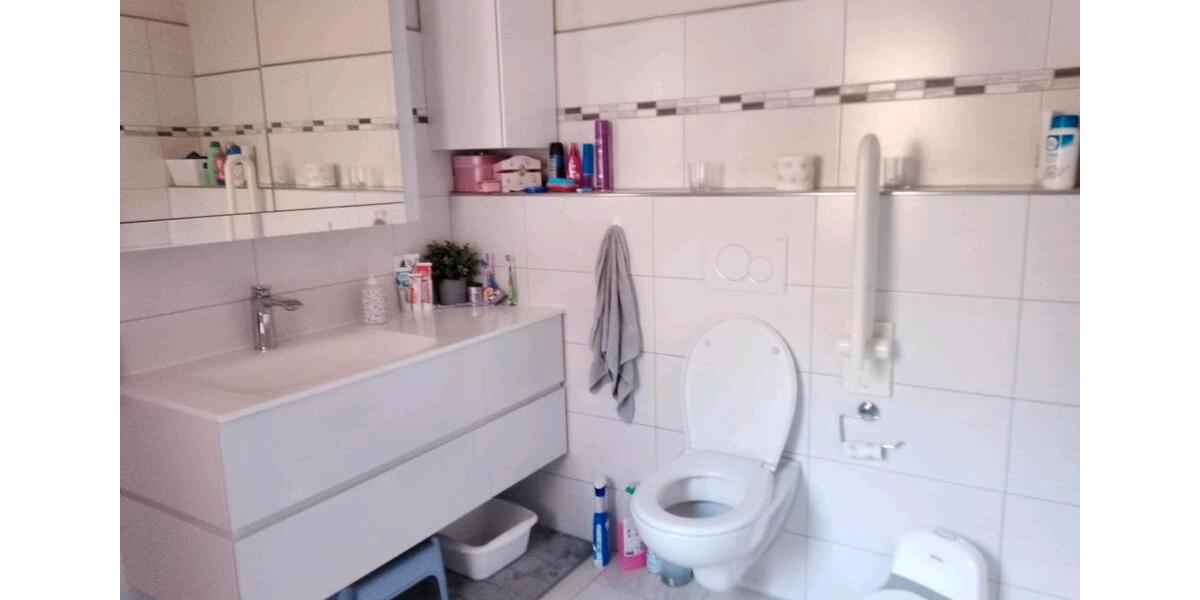 Erdgeschoßwohnung Schneverdingen - 5 Zimmer, 120 m&sup2;, 1.080&euro; | Angebot:24743419