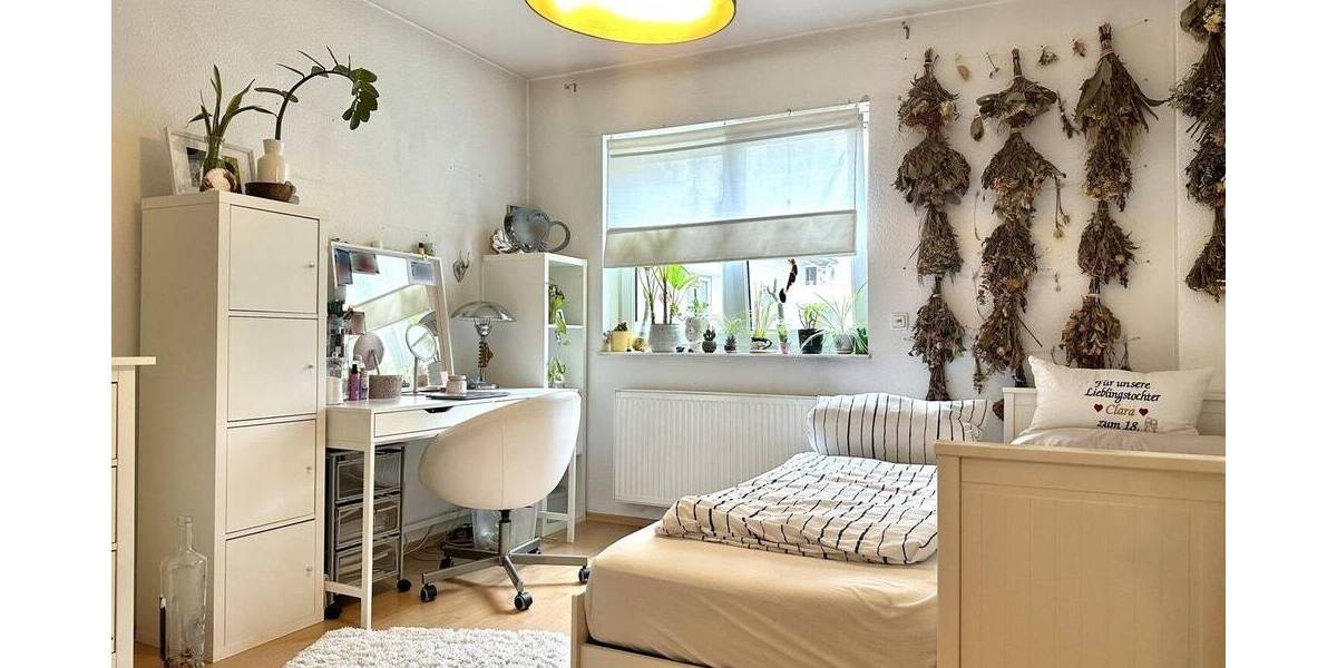 Einziehen und wohlfühlen! - 2 Familienhaus inkl. Garage - gesuchte Wohnlage 6 zimmer