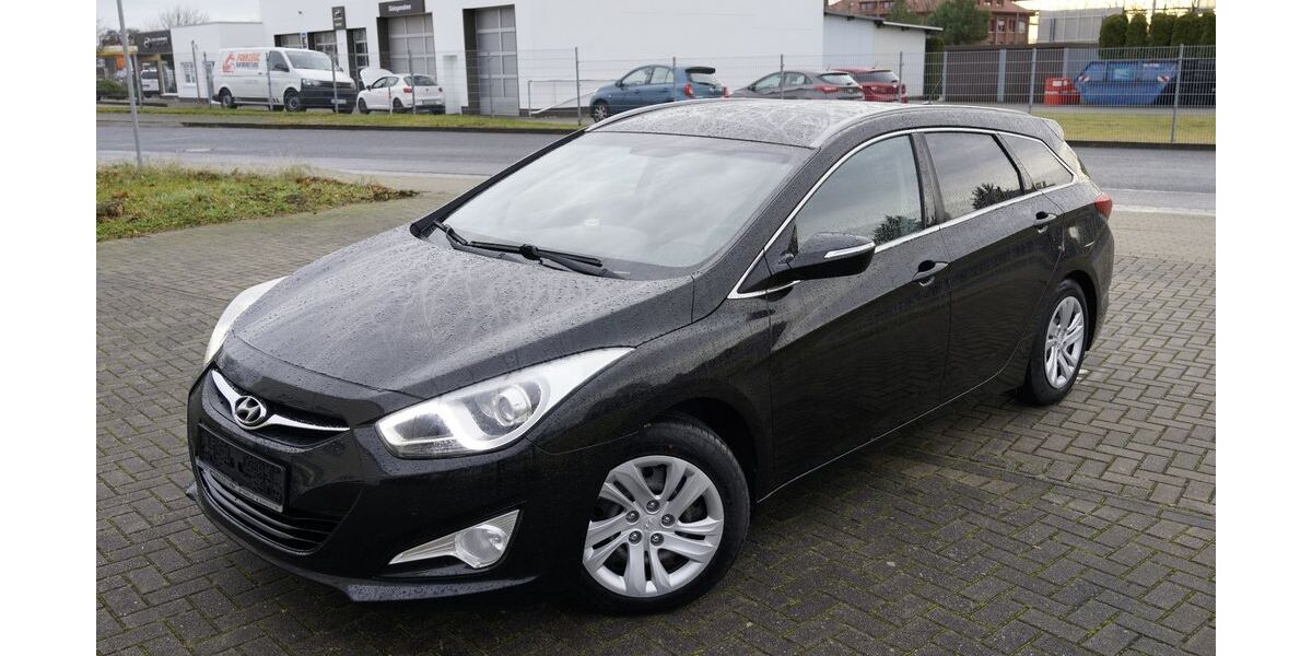 Hyundai i40 185.500 km 5.399 &euro; Bitterfeld 06749
