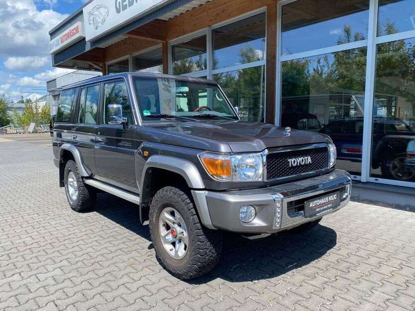 Land Cruiser