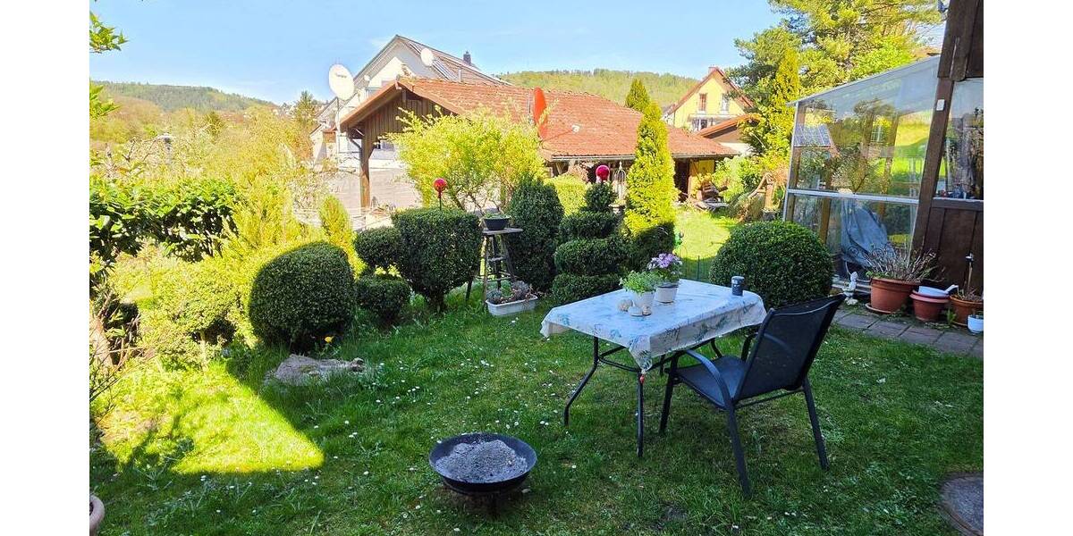 Doppelhaushälfte Rödental Einberg - 8 Zimmer, 180 m&sup2;, 235.000&euro; | Angebot:26489147