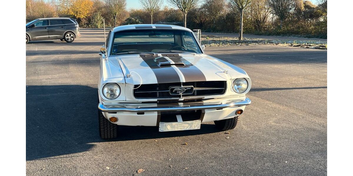 Ford Mustang 153.590 km 40.500 &euro; Pulheim 50259