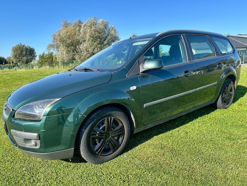 Ford Focus 223.804 km 999 € Rostock 18147