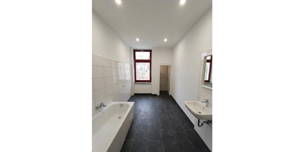 Erdgeschoßwohnung Chemnitz Helbersdorf - 5 Zimmer, 110 m&sup2;, 35.000&euro; | Angebot:26864387