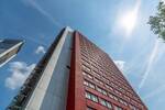 Ruby Tower 2-Zimmerwohnung mit Blick auf die Frankfurter Skyline sucht neuen Bewohner