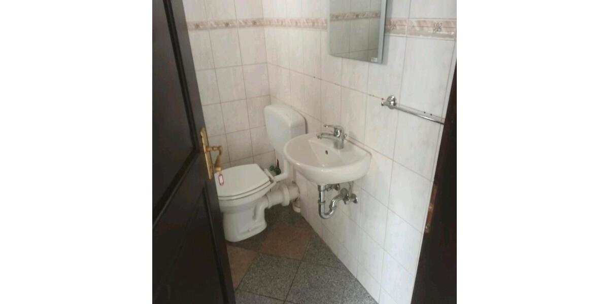 Reihenhaus Nürnberg Gibitzenhof - 5 Zimmer, 180 m&sup2;, 1.750&euro; | Angebot:26148273