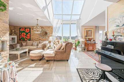 Haus zum Kaufen in Mühlacker 999.000 € 349.13 m² 11 zimmer