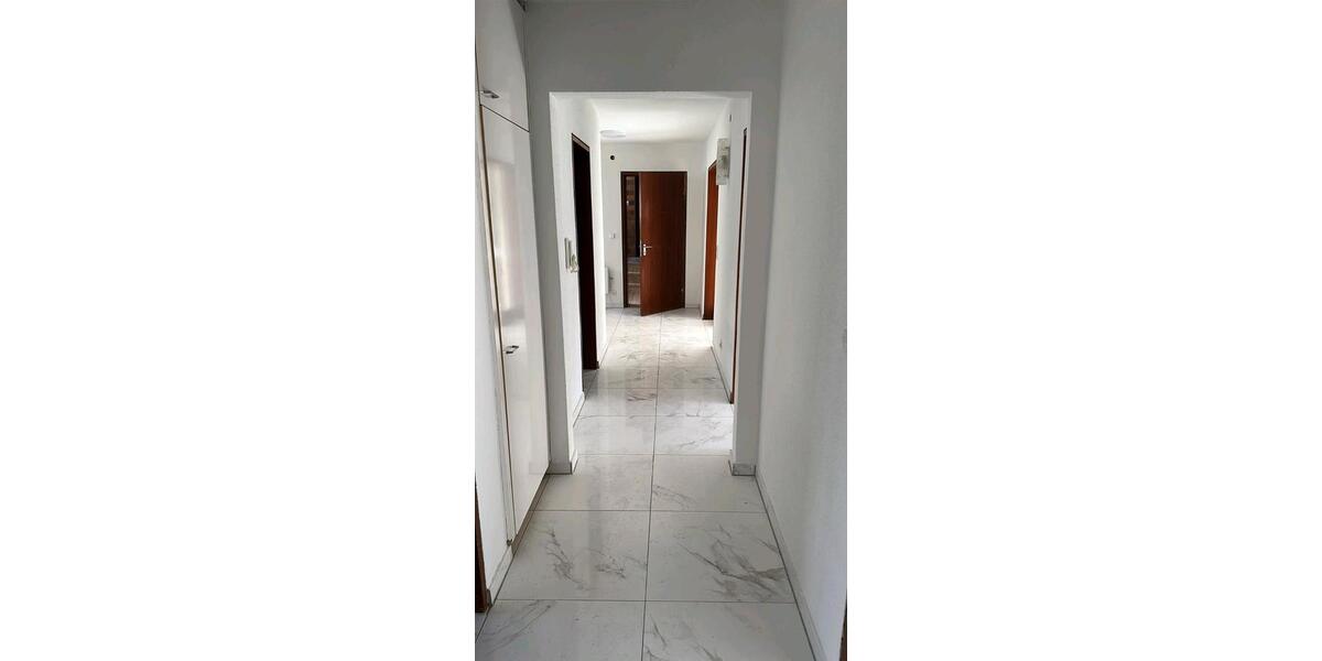 Etagenwohnung Wendlingen am Neckar - 4 Zimmer, 120 m&sup2;, 2.050&euro; | Angebot:26012946