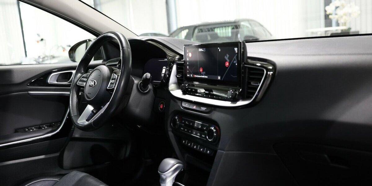Kia XCeed 1.4 T-GDI PLATINUM-EDITION 1.HAND,PANORAMA 79.000 km 17.991 &euro; Hamm 59077