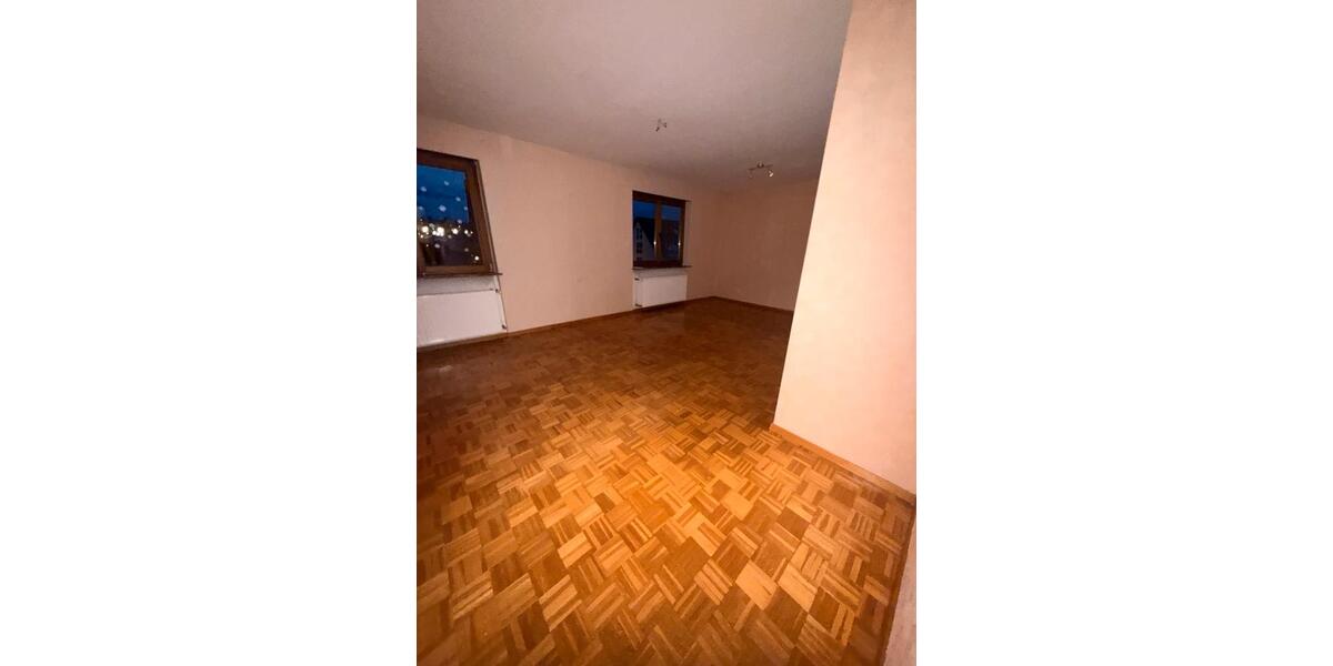 Reihenhaus Sulzbach (Saar) - 5 Zimmer, 120 m&sup2;, 1.250&euro; | Angebot:26044741