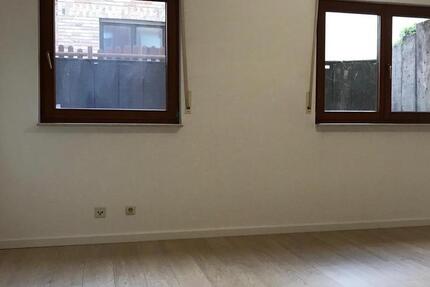 Souterrainwohnung mit eigener Terrasse zimmer