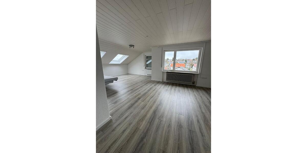 Dachgeschoßwohnung Meßstetten - 3.5 Zimmer, 84 m&sup2;, 700&euro; | Angebot:23846184