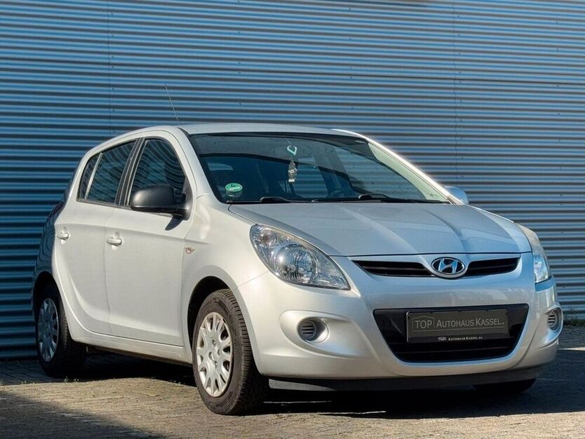 i20