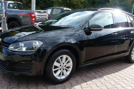 VW Golf 106.750 km 9.990 &euro; Schneeberg 08289