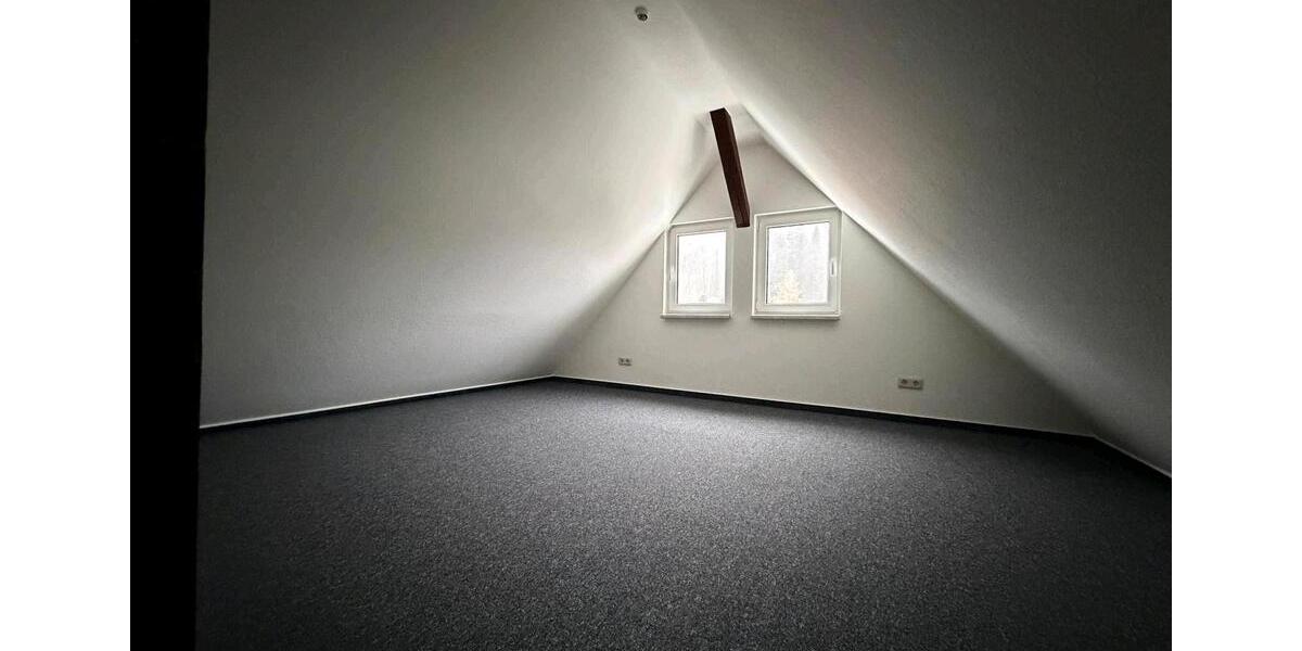 Etagenwohnung Floh-Seligenthal Seligenthal - 3 Zimmer, 80 m&sup2;, 900&euro; | Angebot:24532172