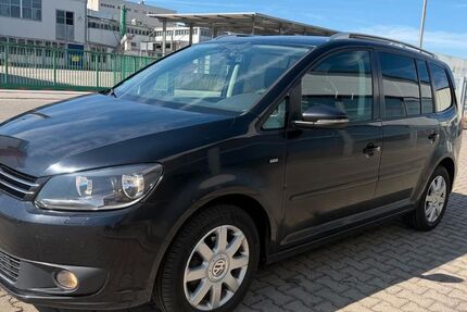 VW Touran 345.000 km 3.000 &euro; Pfarrkirchen 84347