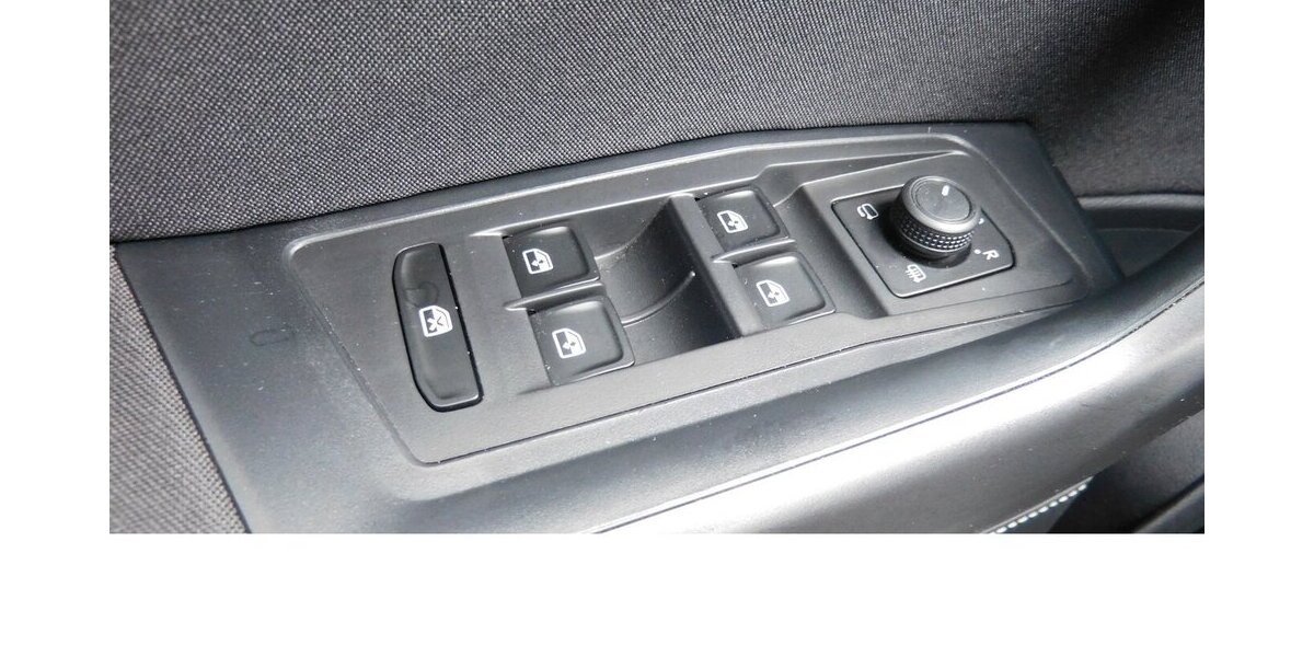 VW T-Roc 1.5 Life TSI BMT Navi Klima 34.000 km 23.690 &euro; Vordorf 38533