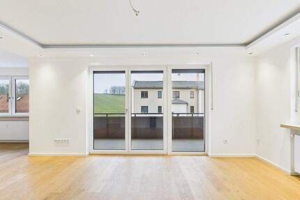 Modernes Wohnen mit Wohlfühlfaktor - Helle 3-Zimmer-Wohnung mit Balkon, Einbauküche und Gartenanteil 3 zimmer