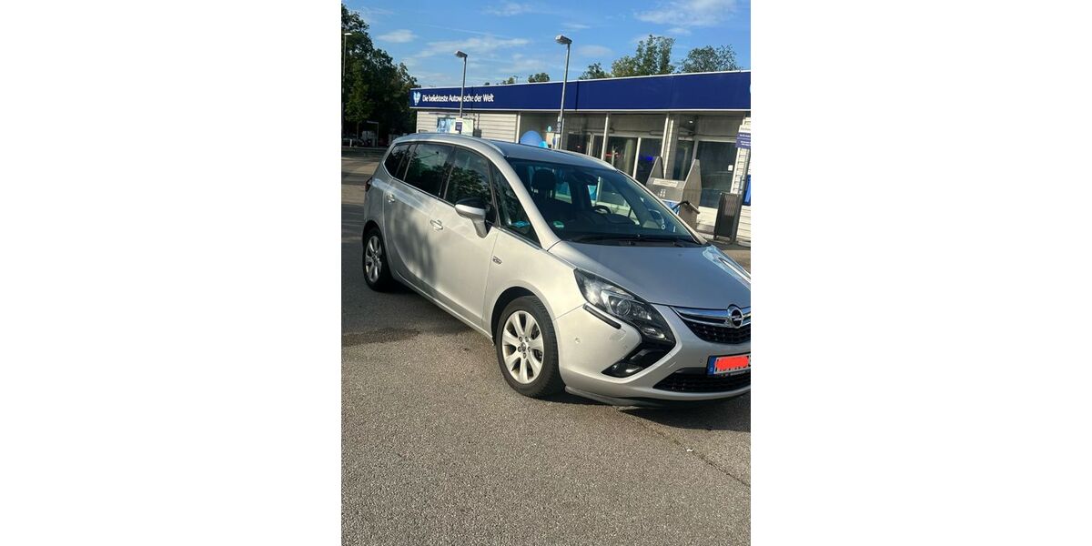 Opel Zafira Tourer 223.262 km 5.999 &euro; München 80937