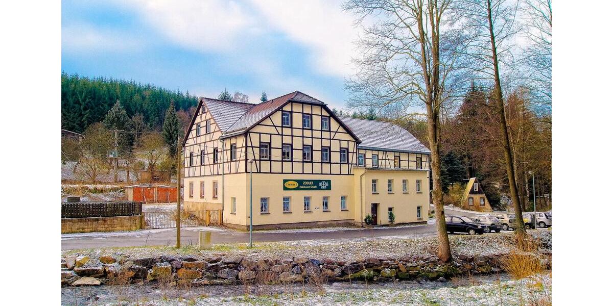 Einfamilienhaus Augustusburg - 18 Zimmer, 1.150 m&sup2;, 295.000&euro; | Angebot:26688886