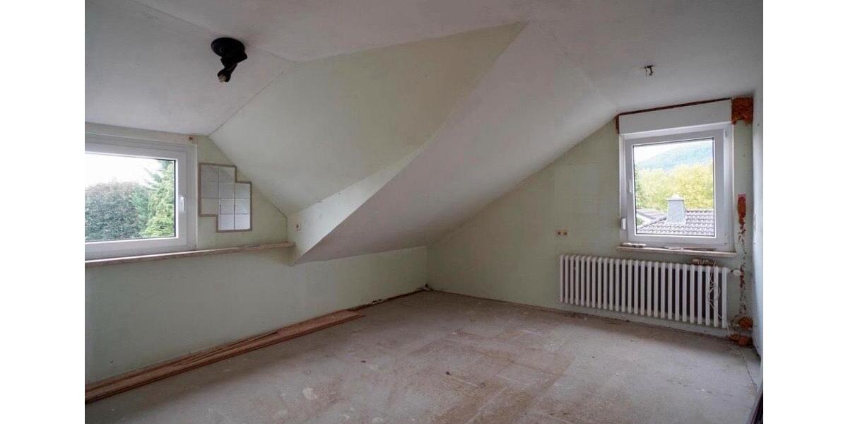Dachgeschoßwohnung Beverungen - 3 Zimmer, 120 m&sup2;, 850&euro; | Angebot:26207917