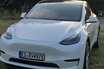 Tesla Model Y 87.850 km 33.900 &euro; Neuhausen 73765