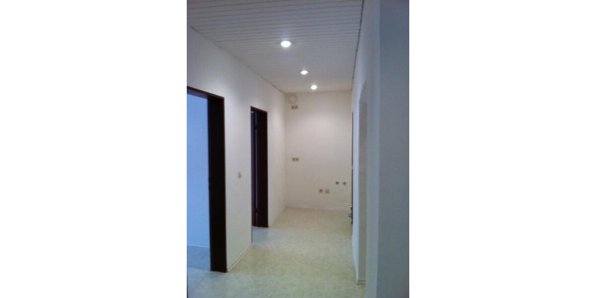 Gewerbeobjekt Kösching - 3 Zimmer, 71 m&sup2;, 895&euro; | Angebot:23510475